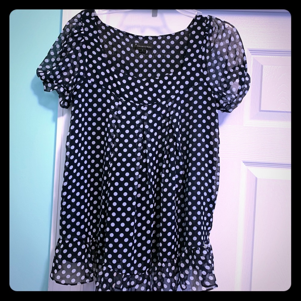 Polka dot flowing top twenty one brand size S